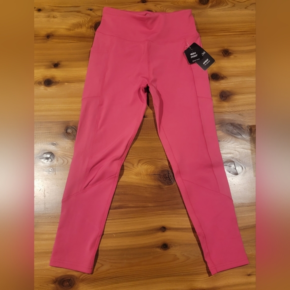 High Waist Legging - Picture 2 of 4